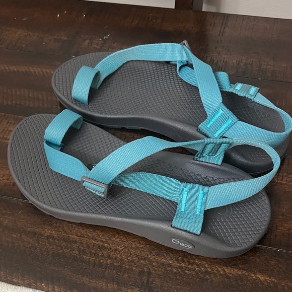 Chaco Bodhi Toe
Loop Sandal. NWOT - Picture 2 of 7